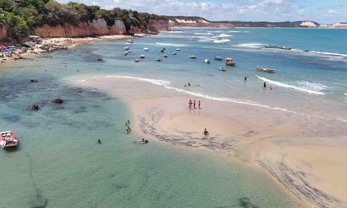 Descubra o paraíso na Praia da Pipa águas cristalinas, falésias deslumbrantes e cenários perfeitos para relaxar e curtir a natureza. (1)
